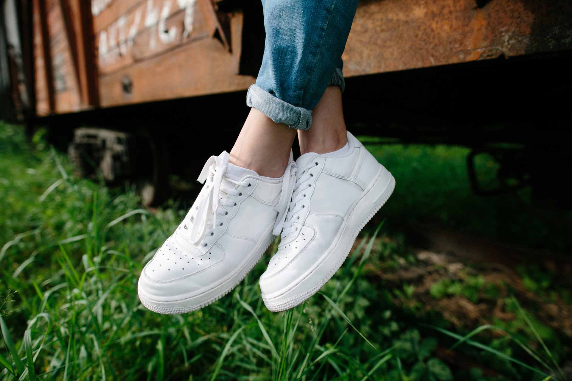 Sneaker deals Rakuten